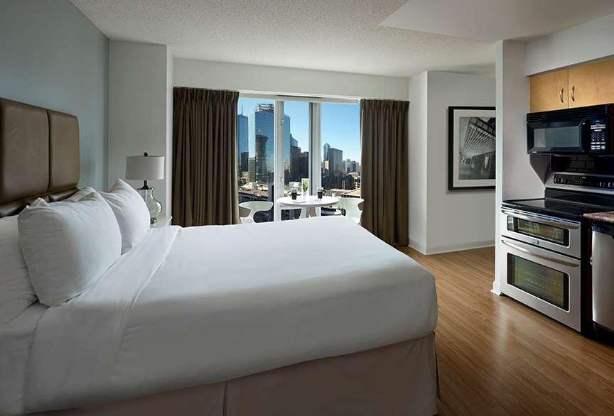 Pantages Hotel Toronto Centre Room photo